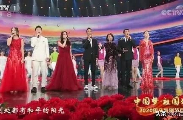 央视晚会，明星瑕疵曝光：刘涛有皱纹，热巴涂粉多，娜娜有赘肉
