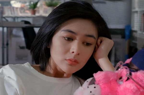 同是香港美人，李嘉欣都成功嫁入豪门，为何关之琳被豪门抛弃？