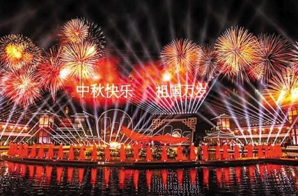 中秋晚会“玩”新花样收视爆表 央视越来越懂年轻人