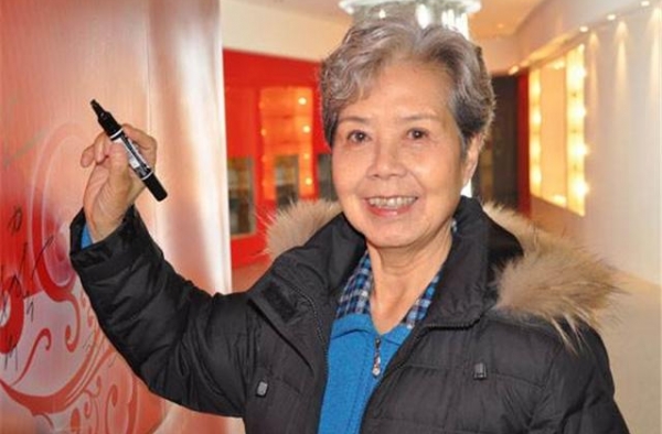 “中央电视台首位主持人”沈力因病逝世，与赵忠祥的关系被揭开