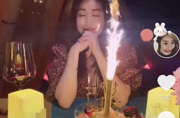 中年女星喊话想拍戏，被评为最惨星女郎，出道20年作品寥寥无几
