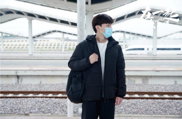 《在一起·我叫大连》上线 邓伦李沁经历生死考验