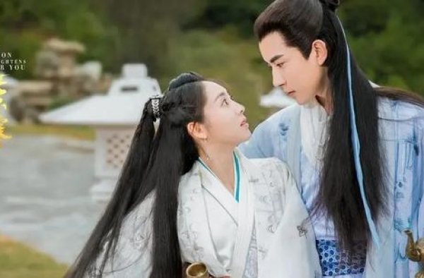 《明月曾照江东寒》引回忆杀，女一男二戏太多，于朦胧演技有进步