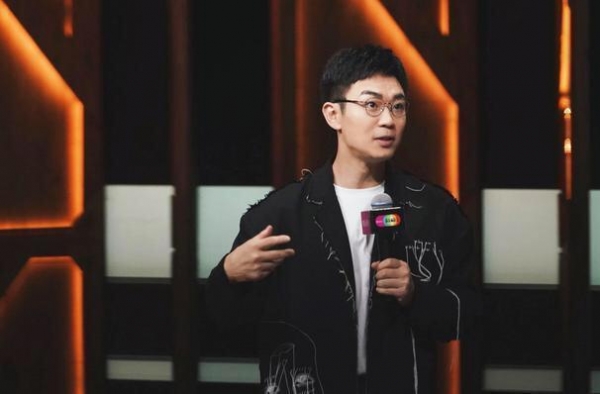 《演员》请大鹏做主持太明智，巧妙避过与郭敬明的冲突，情商满分