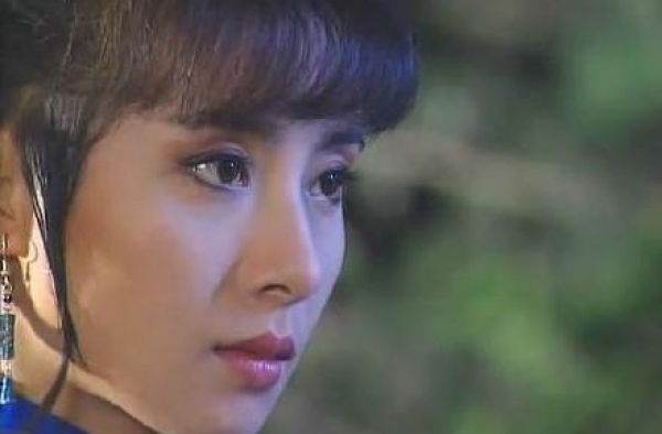 琼女郎里面，最有特点也最漂亮的其实是岳翎！完美狙中我审美点