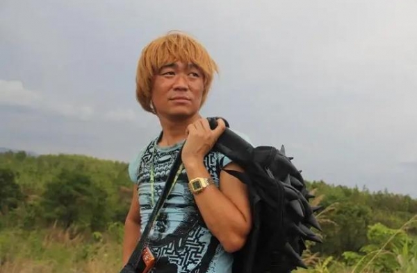 38岁的王宝强被曝再婚，前妻马蓉好友却发文嘲讽