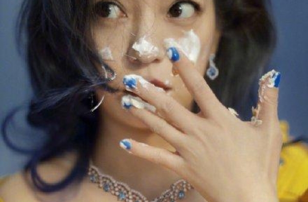 论翻身手段，九亿只能做她丫鬟…