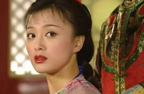 知画靠山明明是老佛爷，为何难产一直喊令妃？晴儿明白紫薇也不懂
