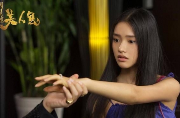 孤身一人的周星驰，把最后的温柔都给了林允？网曝花重金签约