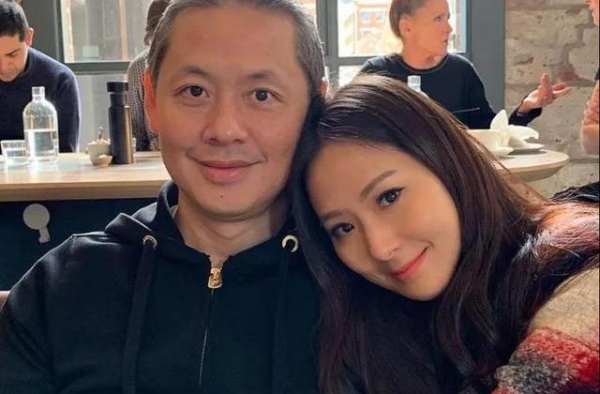 健身20年，42岁把老公熬成了爹，自律的女人容貌就像开了挂