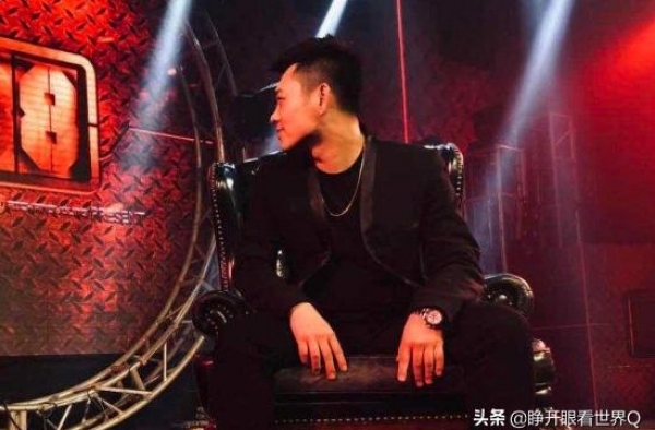 一夜爆红有多可怕？让他连父母都不认，演唱会来了不到10个人