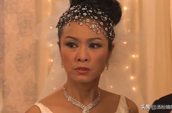 重温《家好月圆》，原来有这么多“洗白”的角色，路嘉美最不能忍