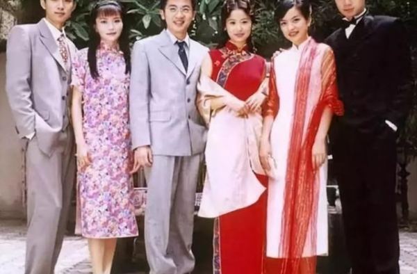“梦萍”乐珈彤：与富豪恩爱15年，43岁似少女，活成冻龄女神