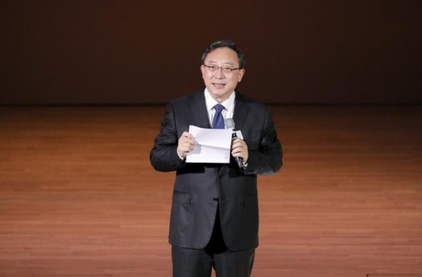 “柔蚕老去应无憾”：叶嘉莹文学纪录片全国公映