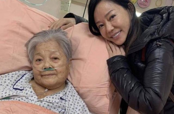 一路走好！87岁母亲因病离世，台湾著名女星狄莺哭喊：不想活了