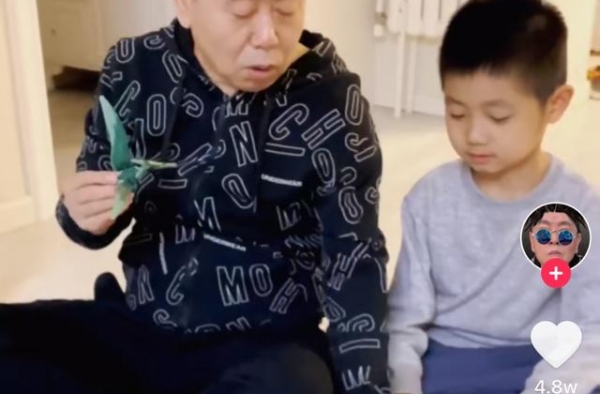 潘长江弟弟：不爱上镜爱掌镜，兄弟二人身高遭调侃