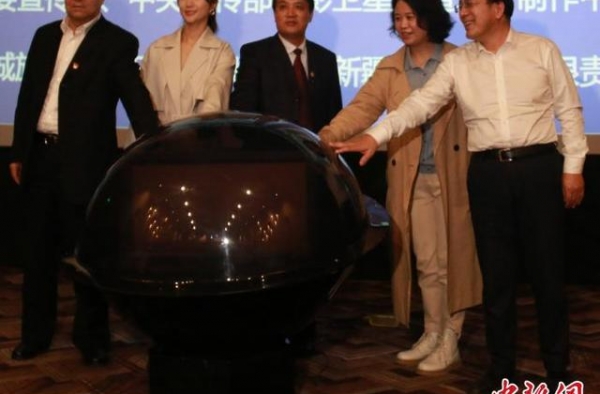 电影《喀什古丽》新疆首映 观众：视觉盛宴中感受“新喀什”