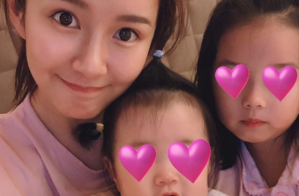 张子萱女儿过生日，陈赫承包游乐场庆生，玩得最开心的却是邓超