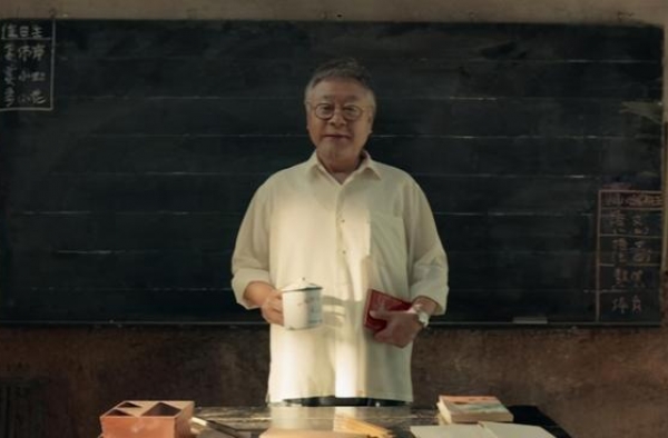 范伟与妻子恩爱30年，给她最大的安全感：出道37年零绯闻