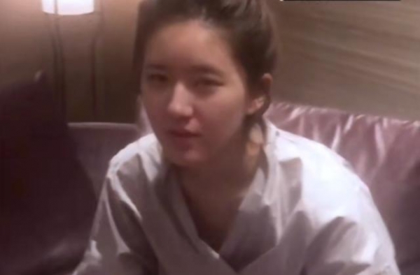 赵露思误食散粉过敏，双唇肿得发亮，网友直言又心疼又想笑