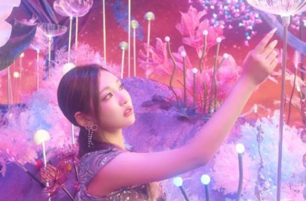 SM新女团中国成员，00后主舞撞脸粉墨，朴灿烈帮恶口师妹救场