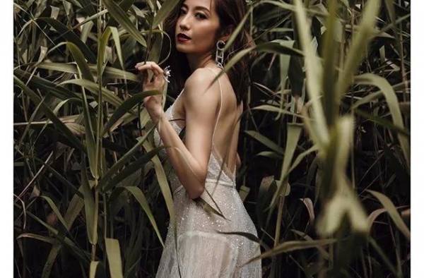 39岁TVB索爆人妻晒新短发素颜照，惨遭网民嫌弃：显老好沧桑