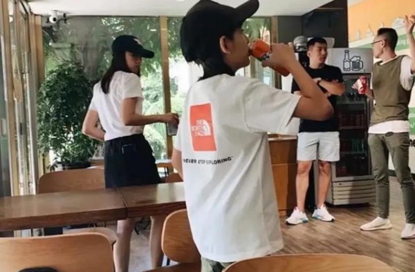 董洁儿子“顶顶”：我11岁，8年没见过爸爸潘粤明了