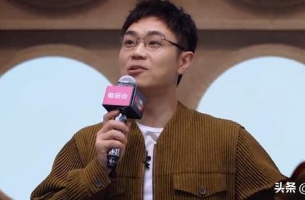 演员请就位2，节目看点十足抓马点评不断，主持人大鹏被骂上热搜