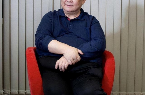 因演“周伯通”成名，曾比吴孟达还红，晚年丧妻子女不照顾太凄惨