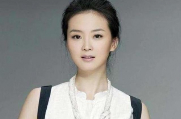 “最心酸”豪门阔太，结婚6年没办婚礼，生2个儿子仍叫婆婆阿姨