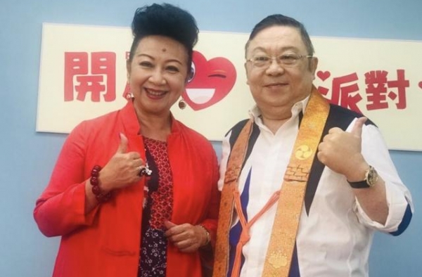 70岁薛家燕宣布不再婚，与小17岁男友感情稳定，曾两度被求婚