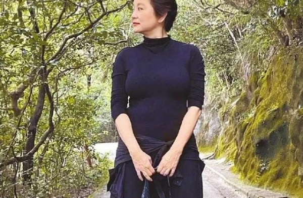 与大女儿失散39年，妻子因抑郁症跳楼自杀，林青霞父亲的心酸