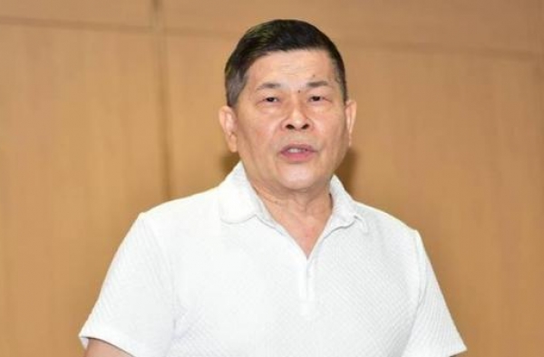 台湾艺人澎恰恰欠债款被“黑帮”带走 大批警察救援