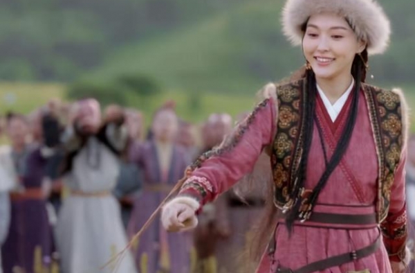唐嫣、窦骁主演的《燕云台》低调上映，网友这样评论