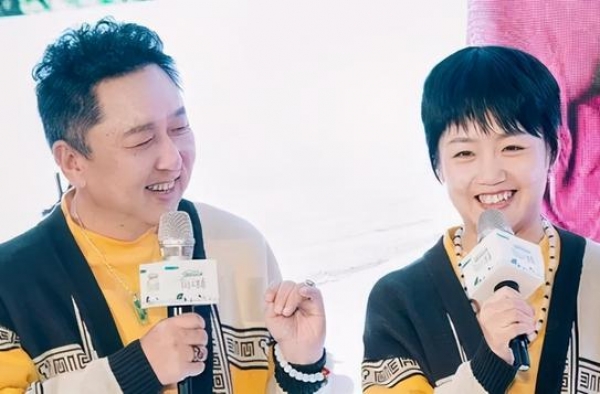 于谦也曾吃软饭？与老婆拍戏时一见钟情，如今谦嫂逆龄撞脸张子枫