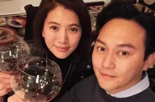 曾经被人包养过的袁咏仪为什么如此幸运，嫁给了爱情？