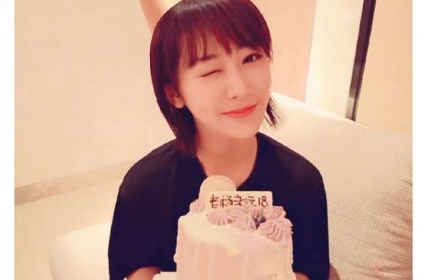 杨紫三位好友卡点送祝福，蒋欣曝其愿望引猜测，北奥夫妇粉不死心