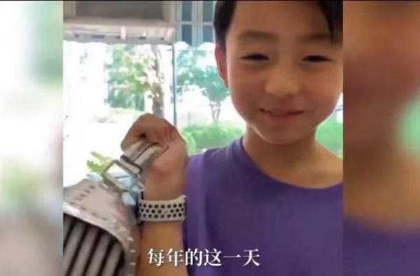 张柏芝：妈妈现在守护你们，等你们长大后，希望换你们来守护妈妈