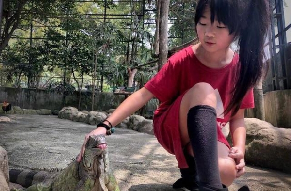 伊能静女儿成功逆袭，小米粒气质越来越像自己，网友：实力富养