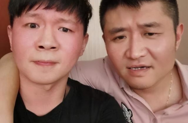 超大内讧！玉浩苗阜大打出手牵扯众多，苗阜秒删博或因畏惧被清门