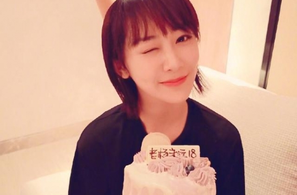 杨紫28岁生日，张一山晒与她聊天记录，堪称长大版《家有儿女》