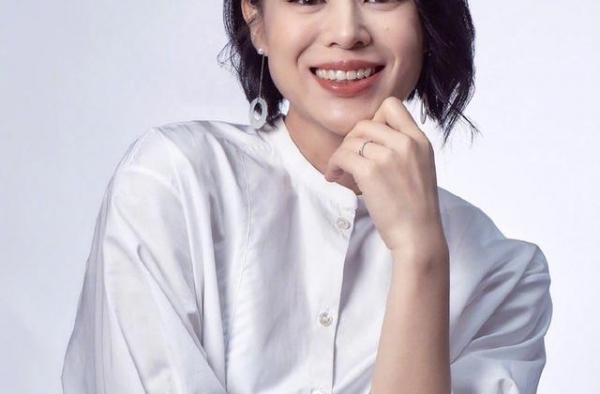 生日快乐！胡杏儿41岁生日与老公视频隔空庆祝