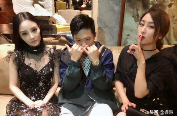 李小璐穿露脐装跳嘻哈舞，好身材一览无余，被赞干净得像露水一样