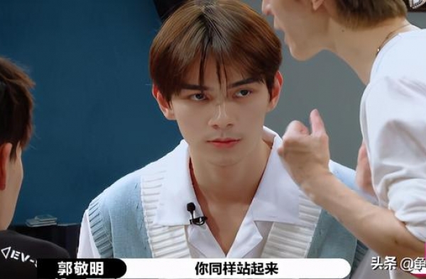 何昶希再次拿到S卡，李成儒违心点评很无奈，赵薇看破不说破