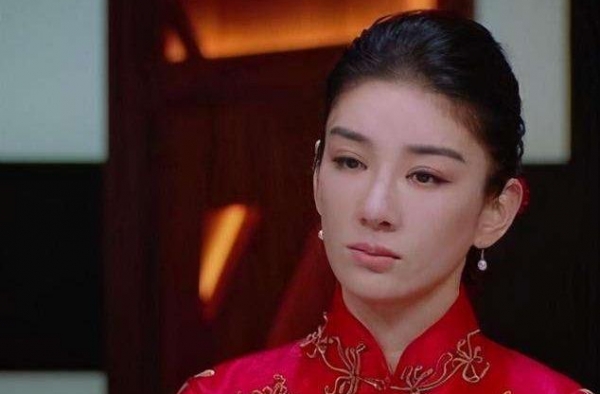 “姨太太”何赛飞，巅峰时“下嫁”唯一追求者，坚持10年不生子