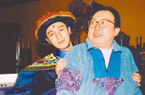 “烂片王”王晶和他的400部电影：虽有家室，也不妨碍钟爱女神