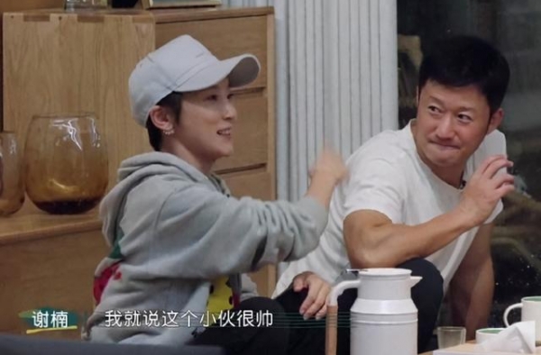 谢楠粉碎性骨折需手术，曾后抱吴京被摔墙上，专家：高暴力导致