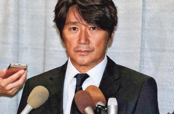 梅艳芳前度！56岁著名男星被曝背妻偷食达5年，网民封最强渣男