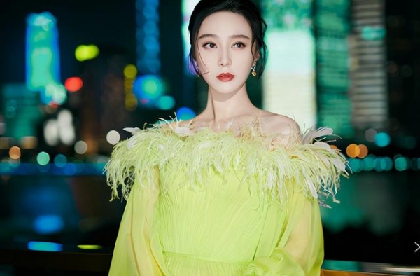 霸气回归！范冰冰拿下万元面霜代言，疯狂减肥瘦成纸片人