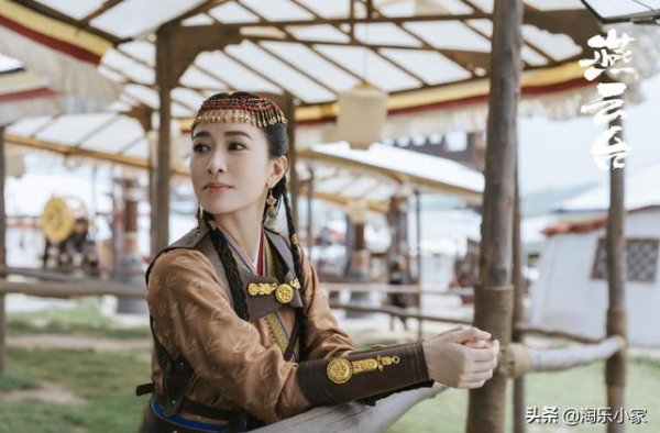 45岁佘诗曼演少女零违和，盘点6位“装嫩”失败的大龄女星